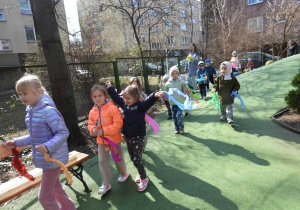 Powitanie przez dzieci pierwszego Dnia Wiosny.