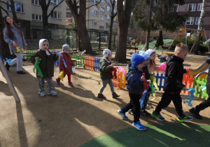 Powitanie przez dzieci pierwszego Dnia Wiosny.