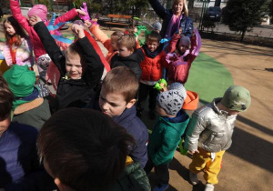 Powitanie przez dzieci pierwszego Dnia Wiosny.